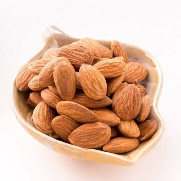 Almonds (Medium)  (California)  -  1000 gms